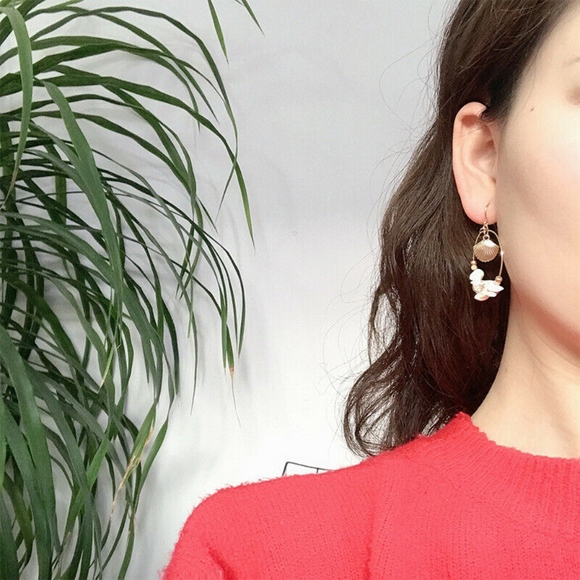 Starfish and Shell Beach Stone Hoop Gold Earrings - Picture 2 of 7